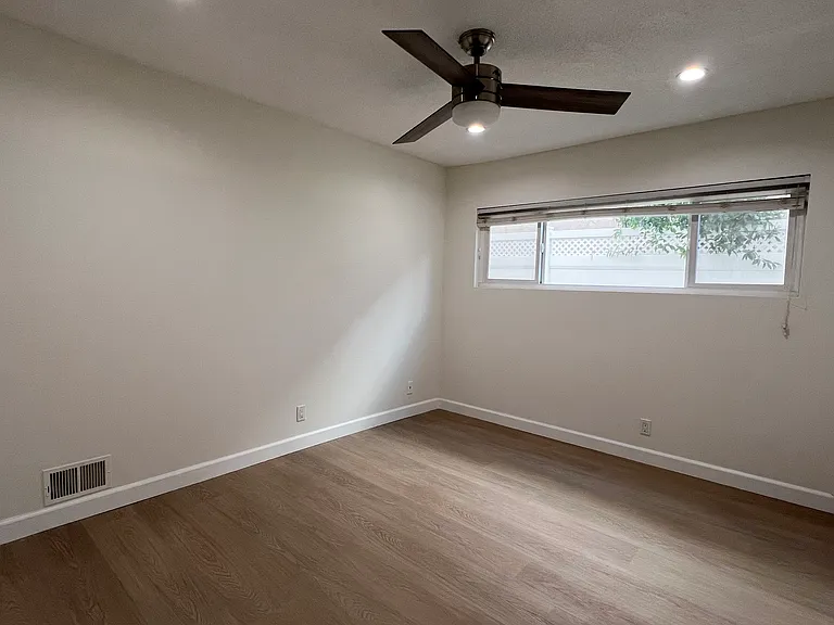 33911 Diana Dr #2 — Photo 8