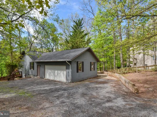 102 Northwood Cir, Cross Junction, VA 22625