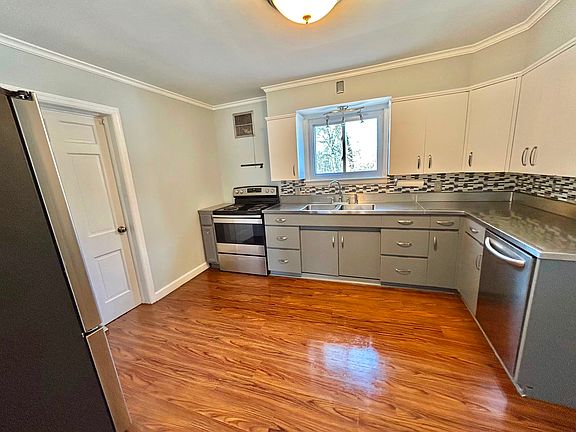 3rd image of 339 Glenwood Ave
