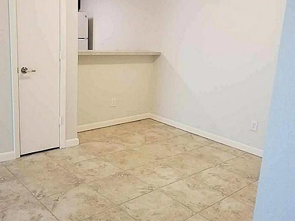 3rd image of 10555 Turtlewood Ct Unit 212