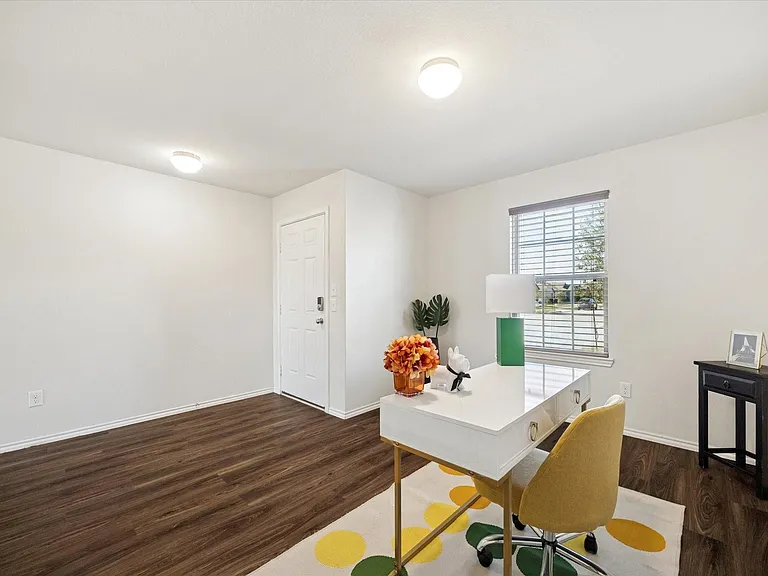 1606 Avocet Way — Photo 3