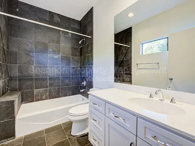 1501 California St #C — Photo 23