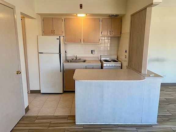 5th image of 429 W Talcott Rd APT 5B