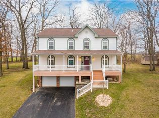 409 Snowberry Ln, Cranberry Township, PA 16066