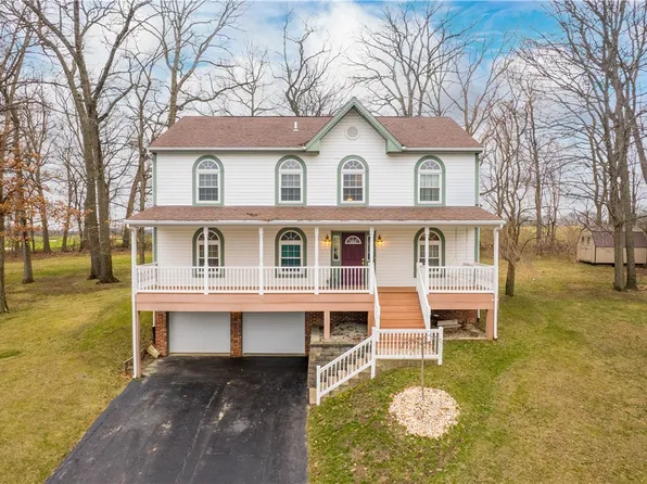 409 Snowberry Ln, Cranberry Township, PA 16066