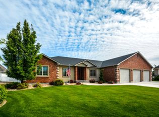 220 Stillwater Dr, Idaho Falls, ID 83404
