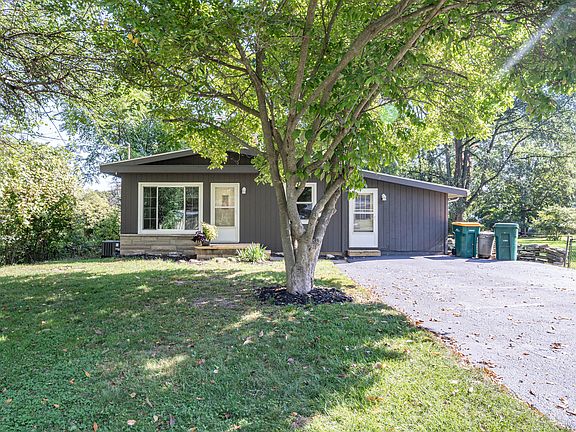 2nd image of 133 Dunham Dr