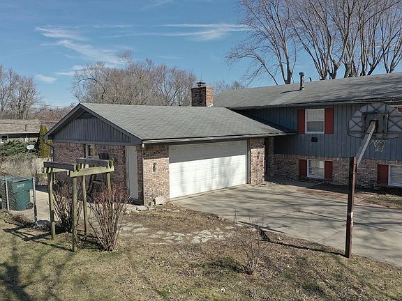 2nd image of 3000 W Twickingham Dr