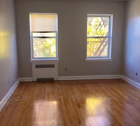 3rd image of 297 Lincoln Ave APT 4E