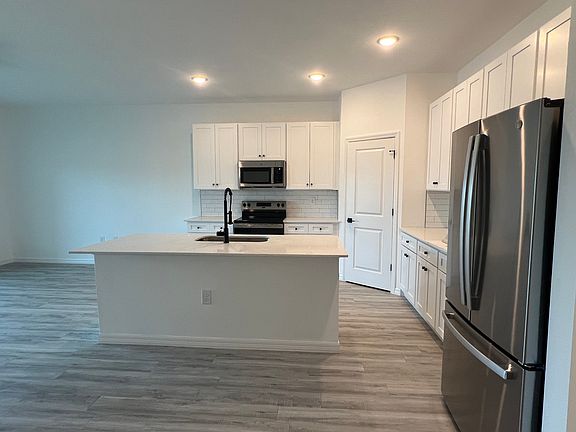 2nd image of 619 Cultural Park Blvd S