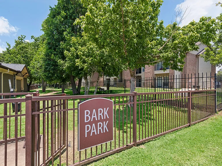 Plantation Park Apartments — Photo 44