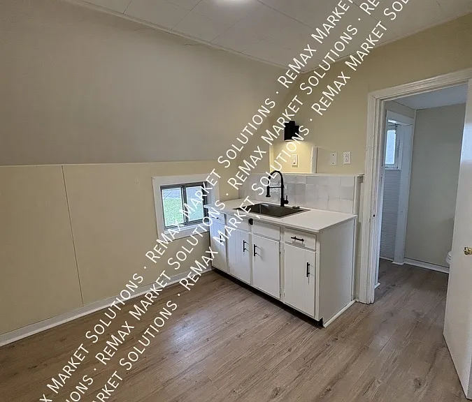 418 W 17th St #2 — Photo 11