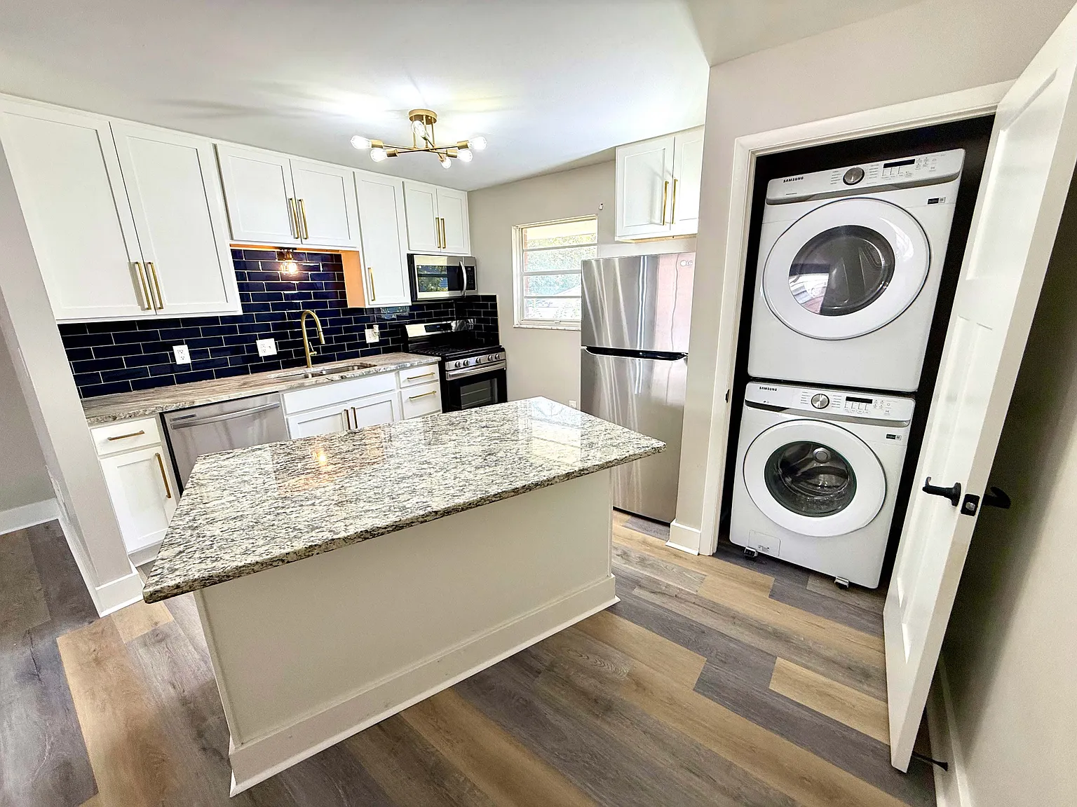 2 bed, 1000 sqft, $1,199 — Photo 3