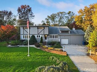 41 Kenneth Ter W, Middletown, NJ 07748