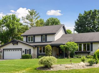 6625 Paiute Pass, Edina, MN 55439