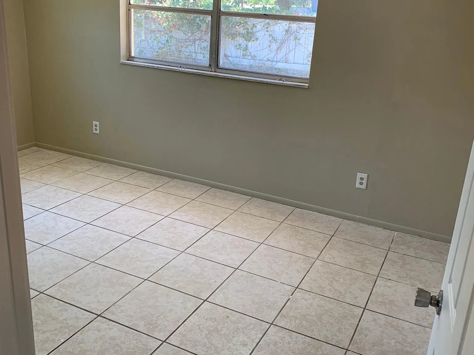 15248 George Blvd — Photo 3