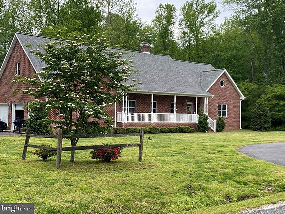 4th image of 1303 Holly Vista Dr