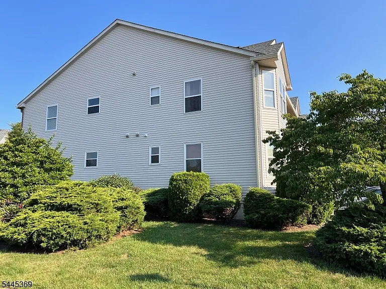 32 Rebecca Rd — Photo 27