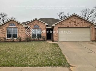 408 Hidden Ridge Dr, Burleson, TX 76028