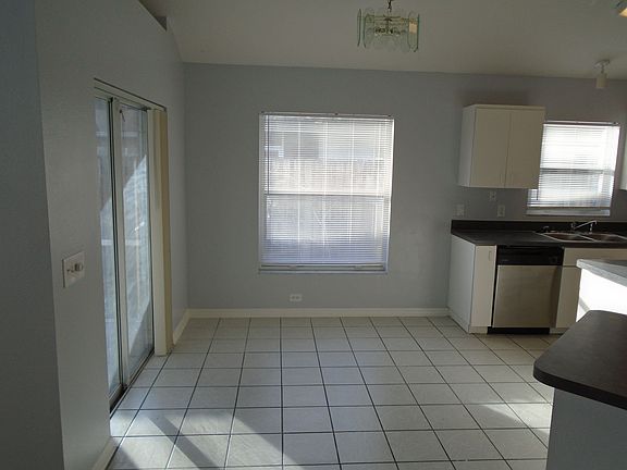 10265 breakfast nook_07052022