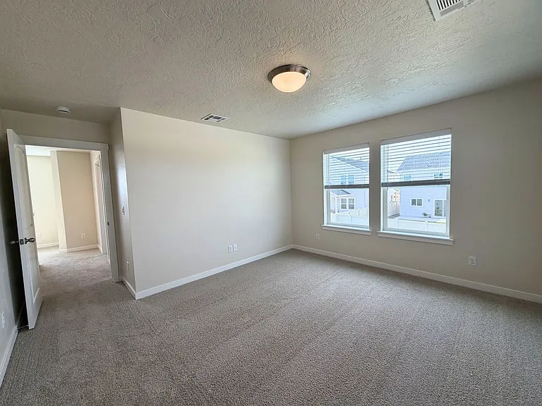 3411 W Scree St — Photo 6