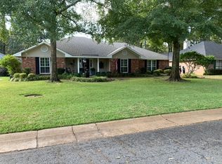 10016 Canterbury Dr, Shreveport, LA 71106
