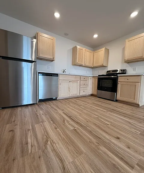 300 Treml Dr — Photo 1