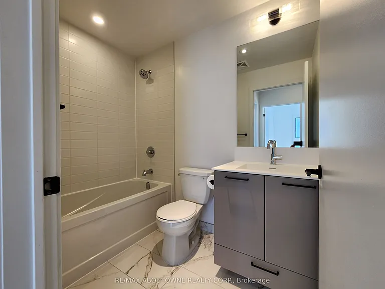 20 Lagerfeld Dr #12 — Photo 20