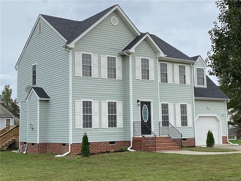 1st image of 208 Green Hollow Ln