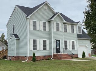 208 Green Hollow Ln, Sandston, VA 23150