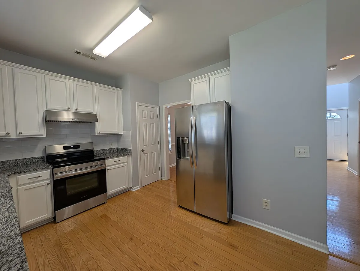 Building Photo - 5804 Parkstone Dr