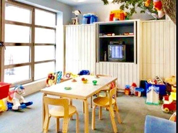 5th image of 400 E 90th St APT 17F