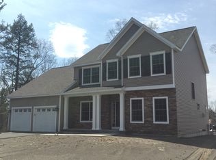 35 Island View Rd, Cohoes, NY 12047