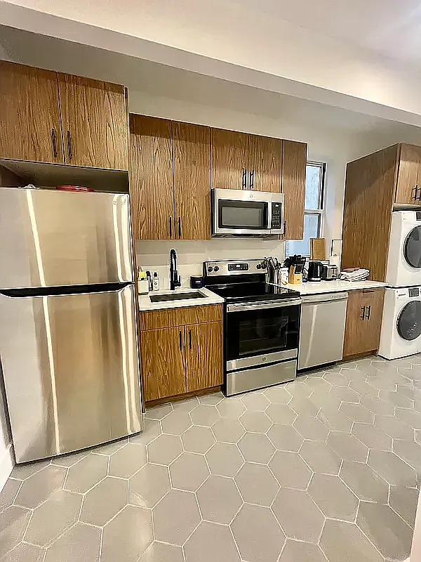 397 Stanhope Street — Photo 1
