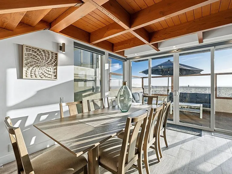 3373 Ocean Dr — Photo 19