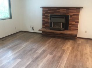 15445 SE Division St, Portland, OR 97233