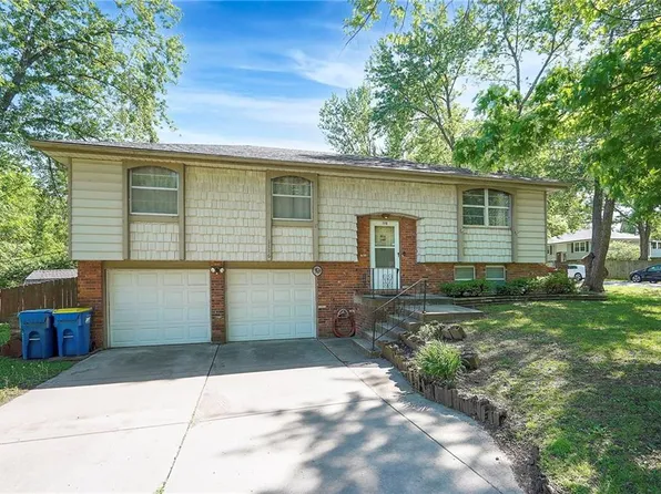 1116 Owen Dr, Liberty, MO 64068