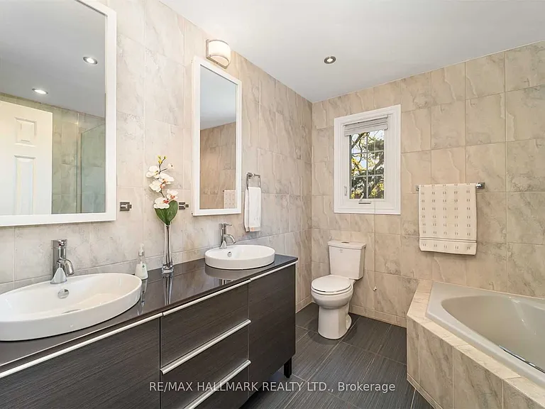 5031 Northern Lights Cir — Photo 16