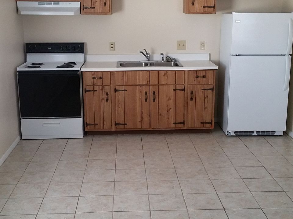 2nd image of 1348 E McDaniel St APT 2
