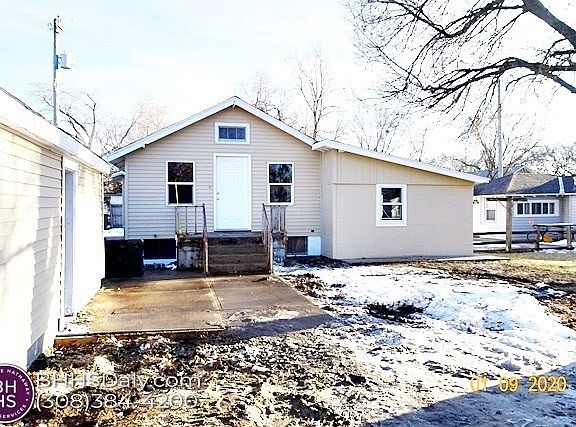 2nd image of 1015 W 13th St