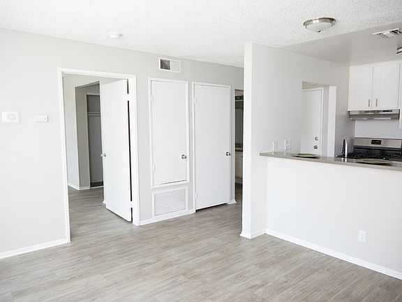 5th image of 5717 Laurel Canyon Blvd #318