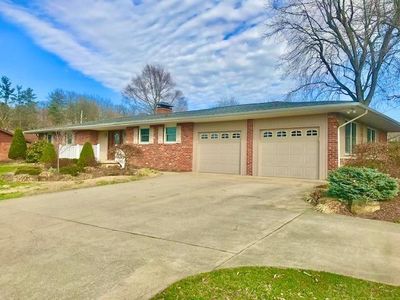 1111 S Meridian Rd, Jasper, IN, 47546