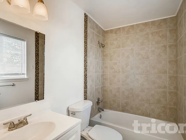 3222 Greenwood Cir — Photo 14