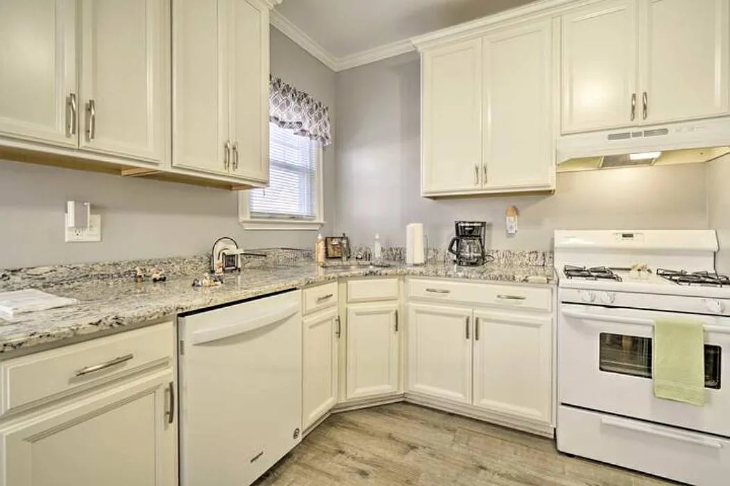317 Elberon Avenue — Photo 2