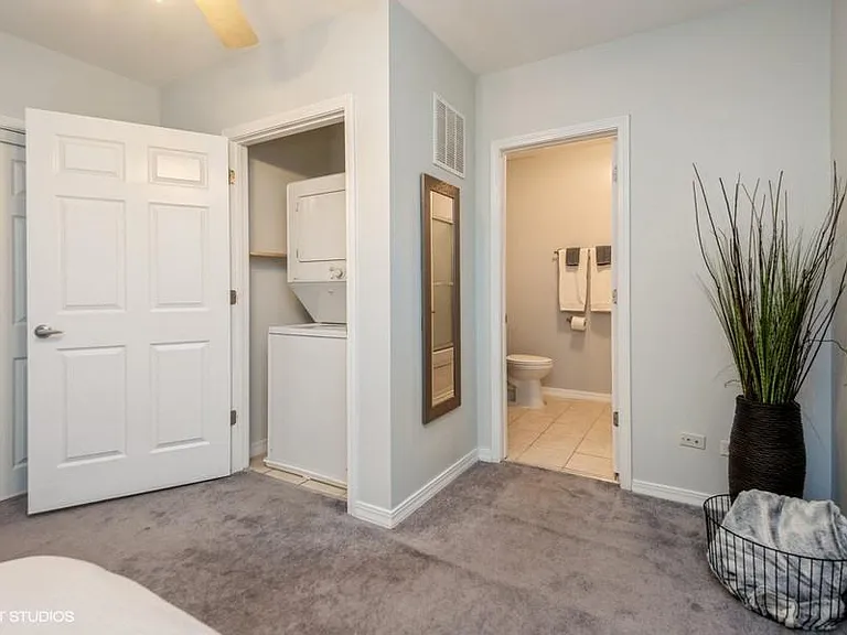1444 W School St — Photo 17