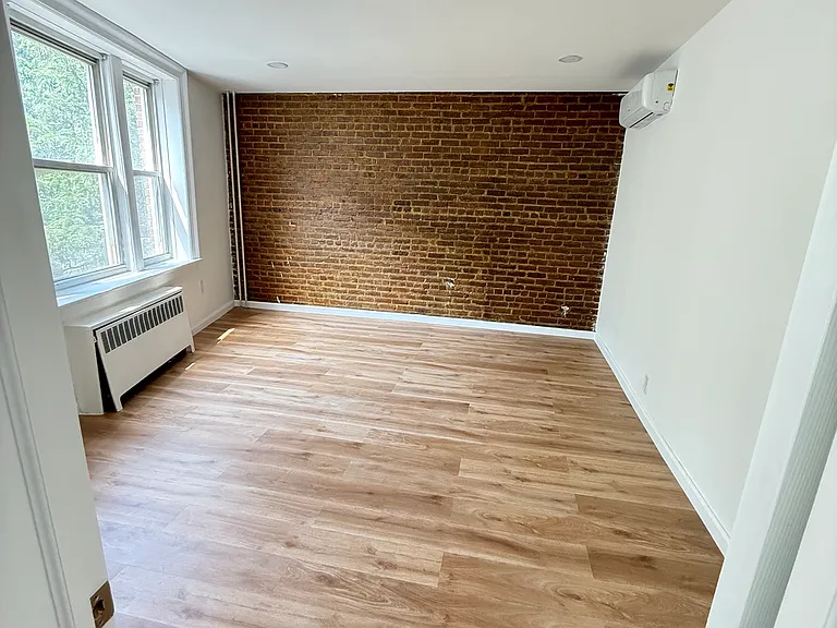 178 Ocean Ave — Photo 4