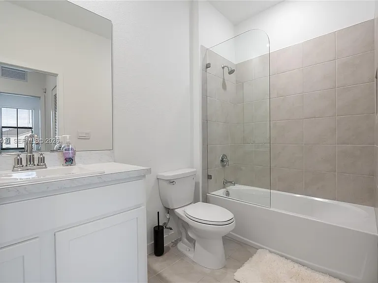 844 NW 3rd Way #844 — Photo 34