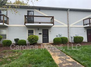 3706 E North St APT R2, Greenville, SC 29615