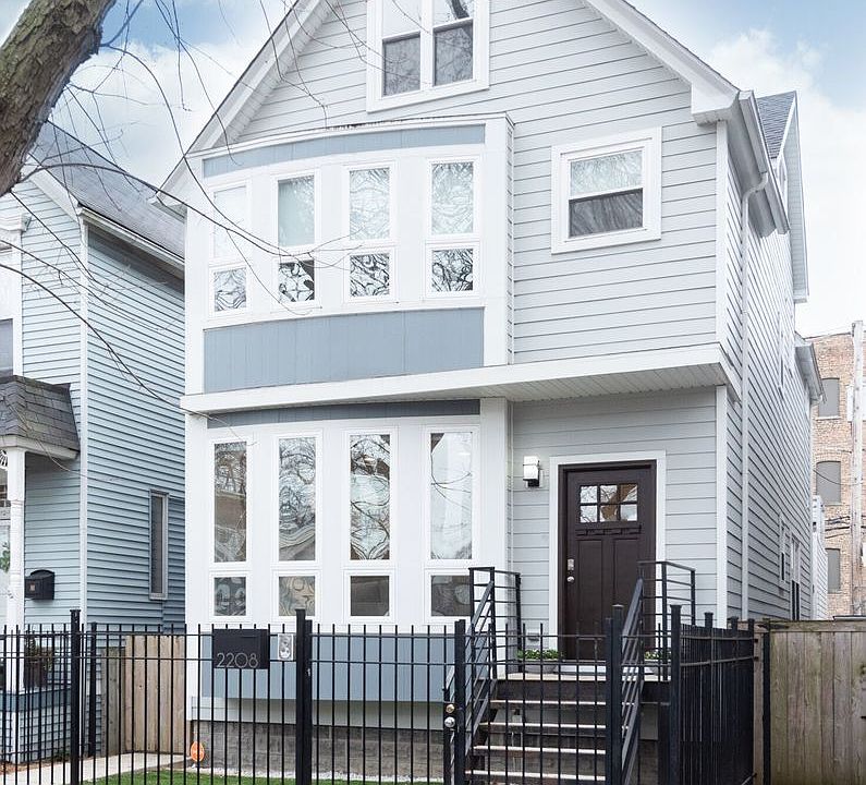 1st image of 2208 N Maplewood Ave