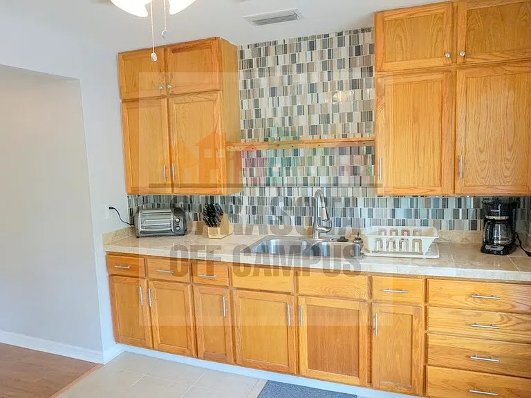 3600 Old Bradenton Rd #B — Photo 23